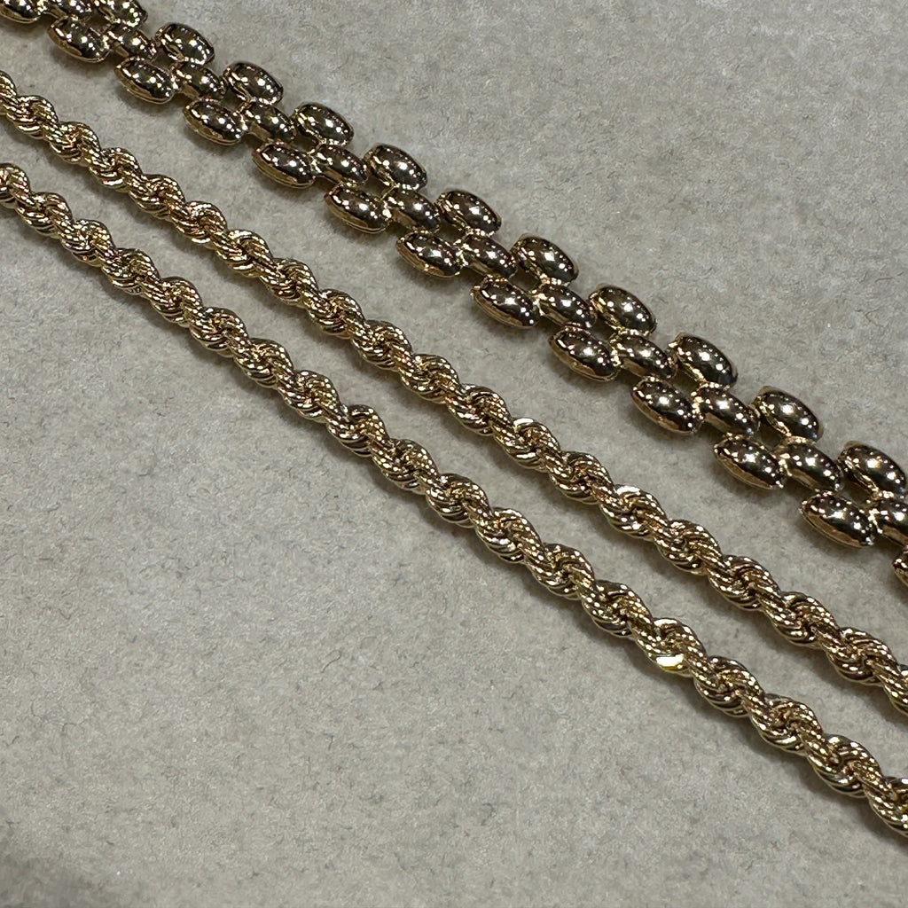 Macro shoot of the rope chain, near a panther link bracelet