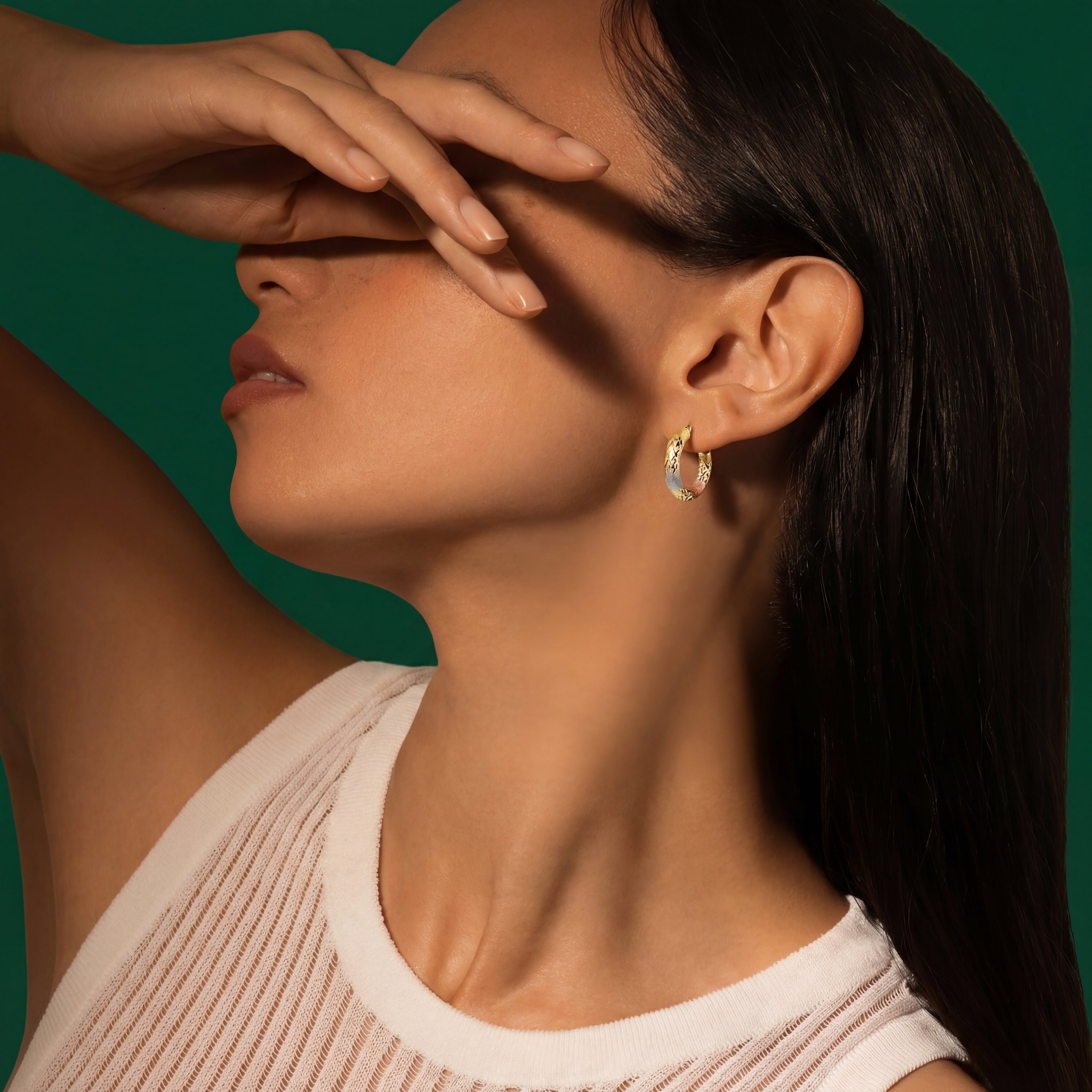 Model_wearing_3color_earring