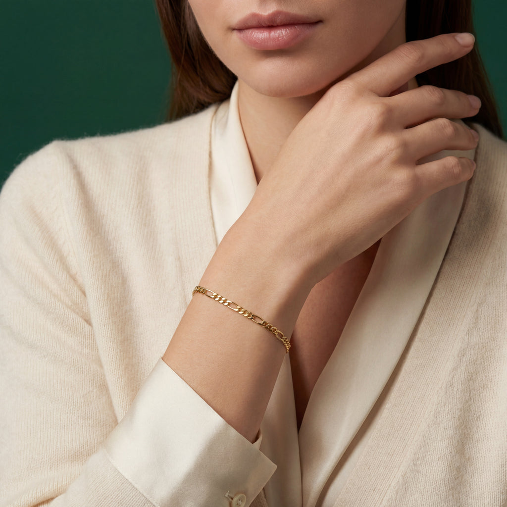 Model_wearing_figaro_bracelet