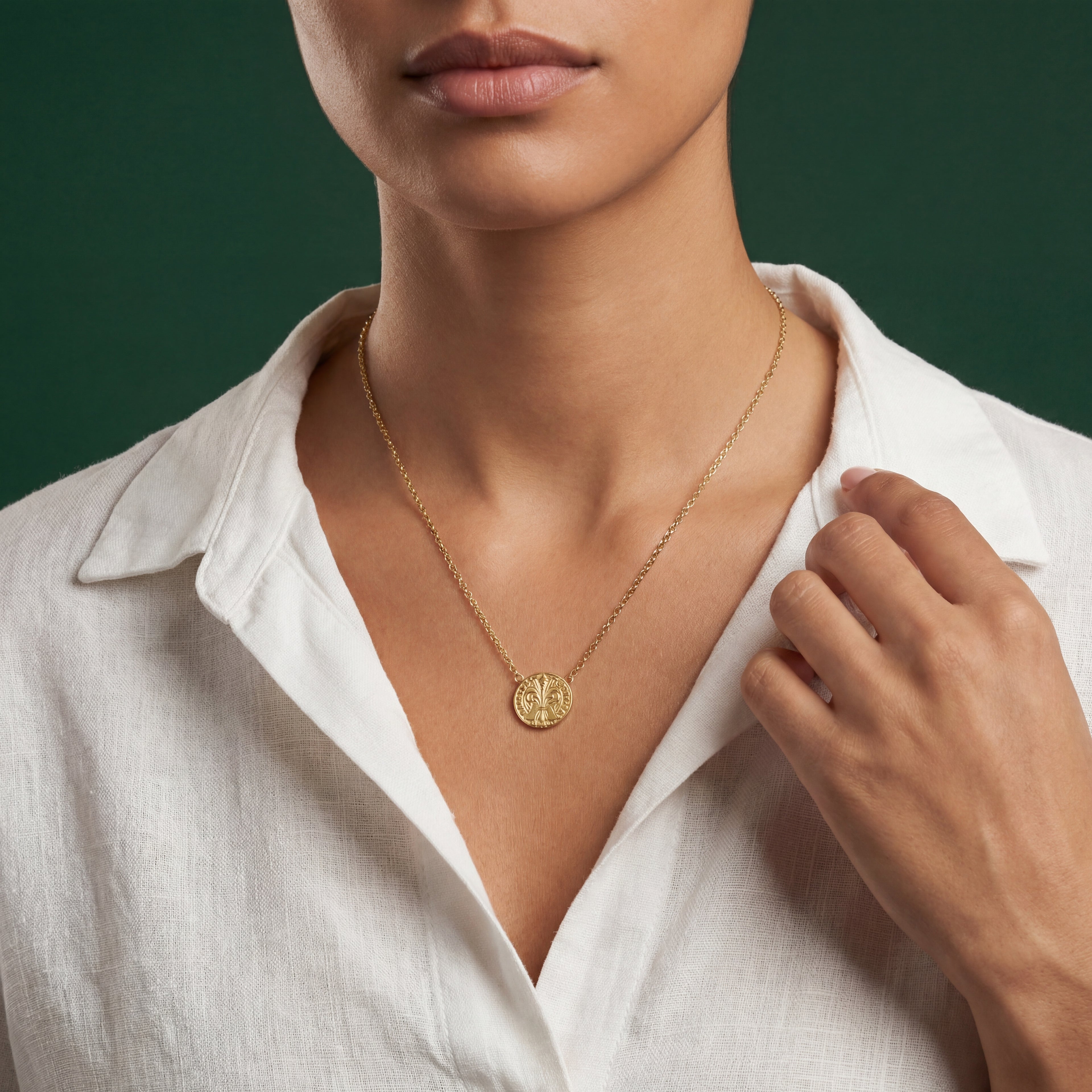 Model_wearing_fiorino_coin_necklace