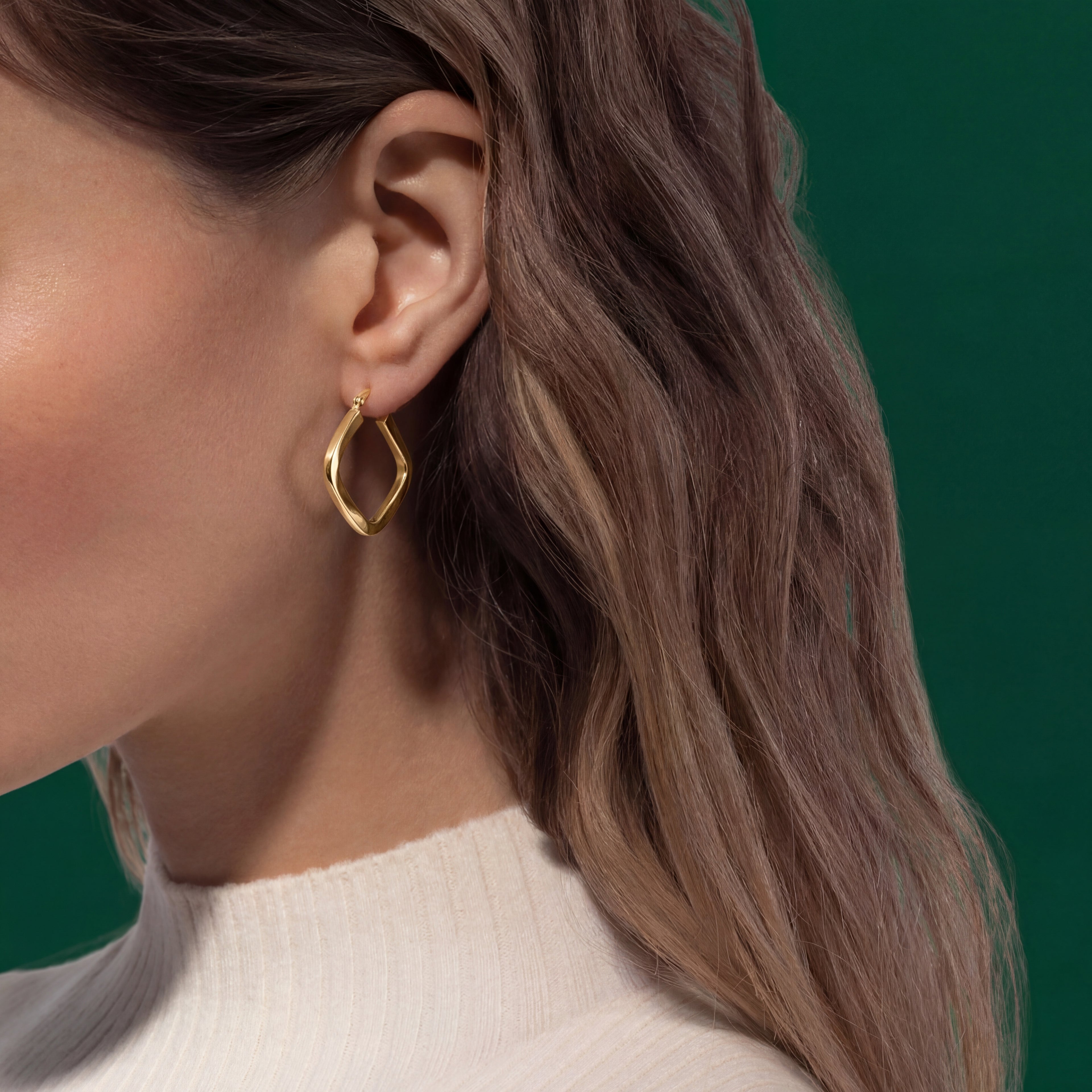 Model_wearing_squared_earrings