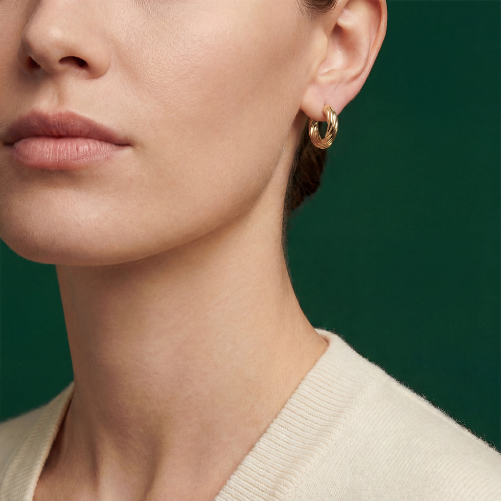 Model_wearing_twisted_earrings